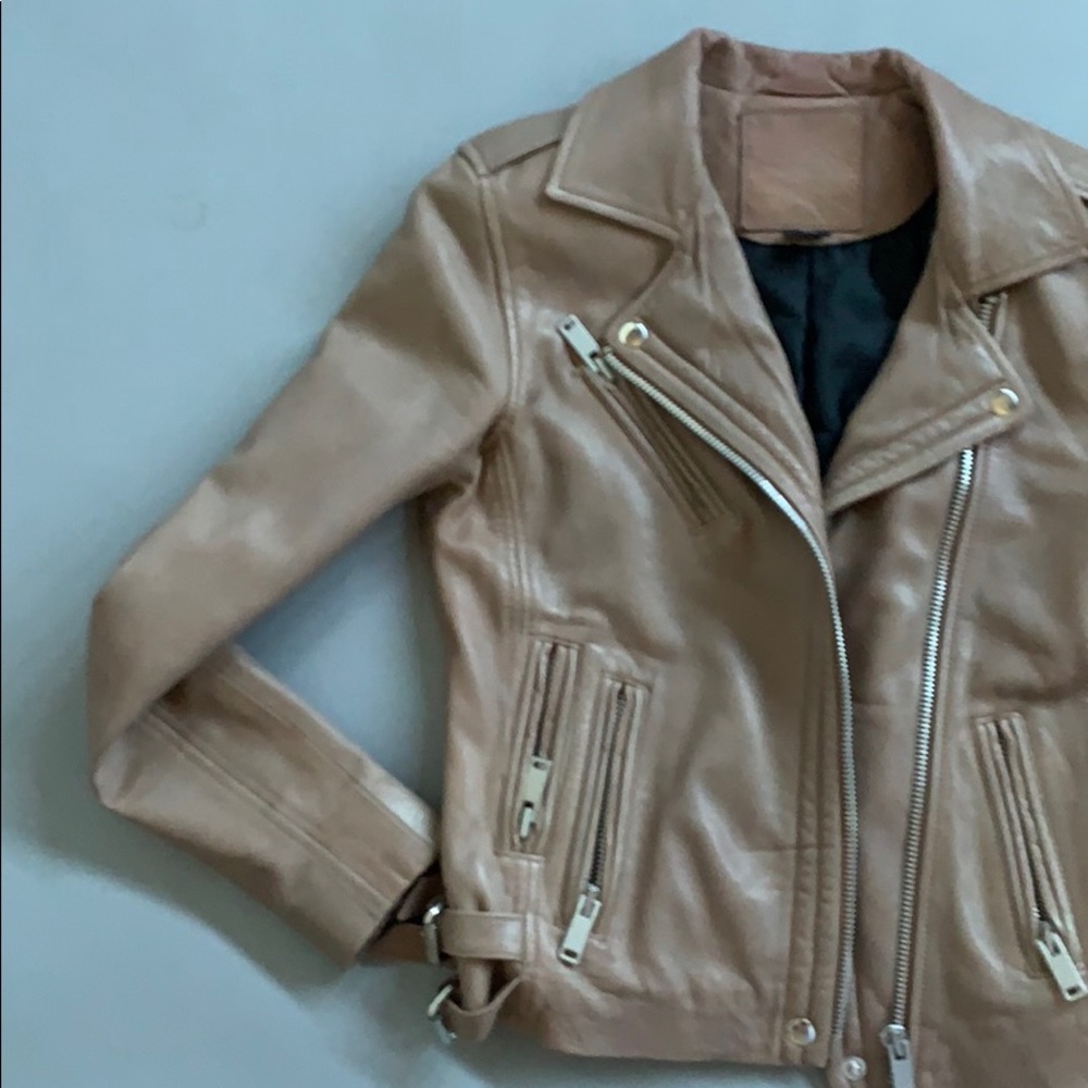 Leather jacket - Picture 2 of 6
